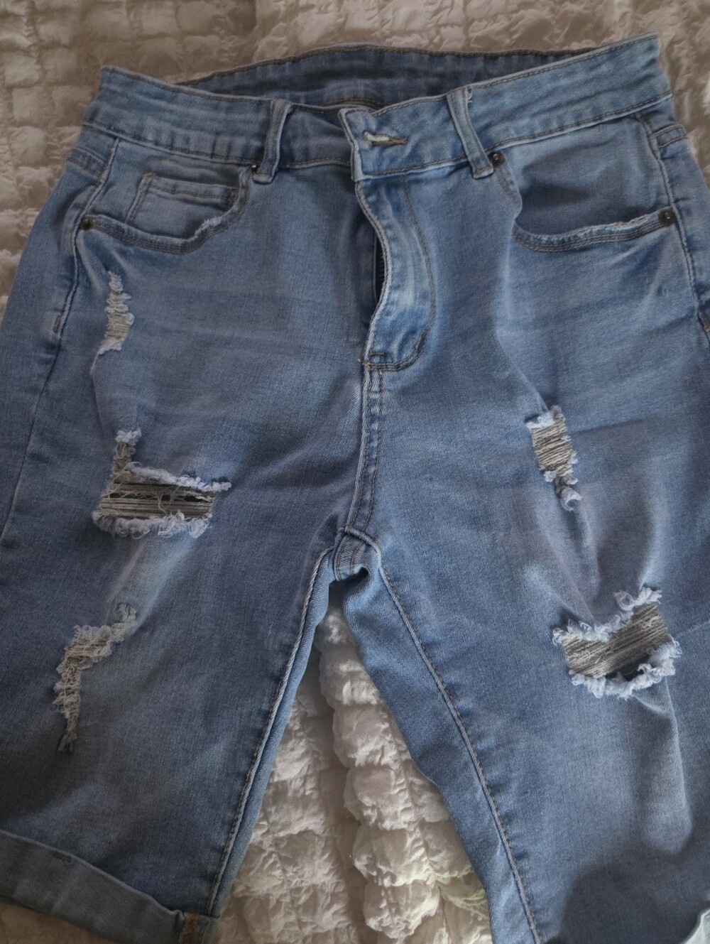 Light Blue Distressed Women’s Jeans Shorts Size Large Stretch